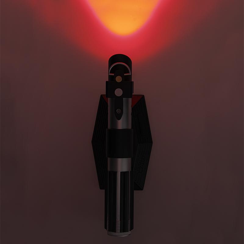 Star Wars Darth Vader Lightsaber light with sound (high: 25 cm) / lampka Gwiezdne Wojny - miecz świetlny Lorda Vadera z dźwiękiem (wysokość: 25 cm)