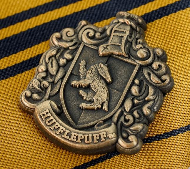 Harry Potter: Hufflepuff Tie in Gift Box / Harry Potter krawat Hufflepuff w ozdobnym pudełku
