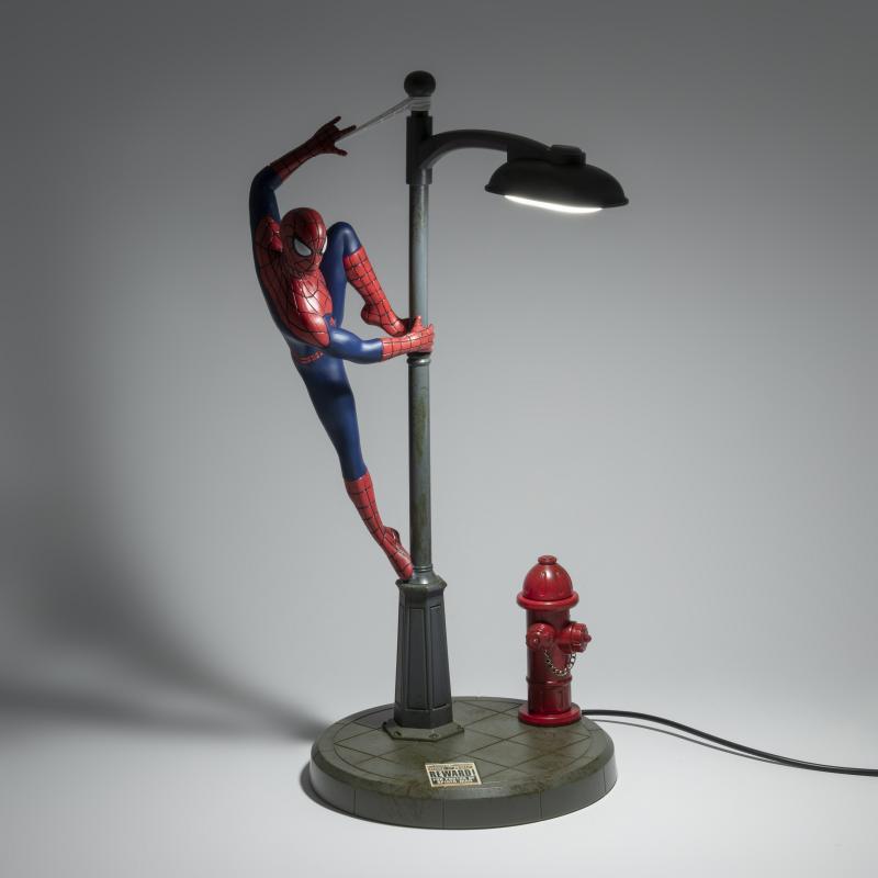 Marvel Spider-man lamp (high: 34 cm) / lampa Marvel Spider-man (wysokość: 34 cm)