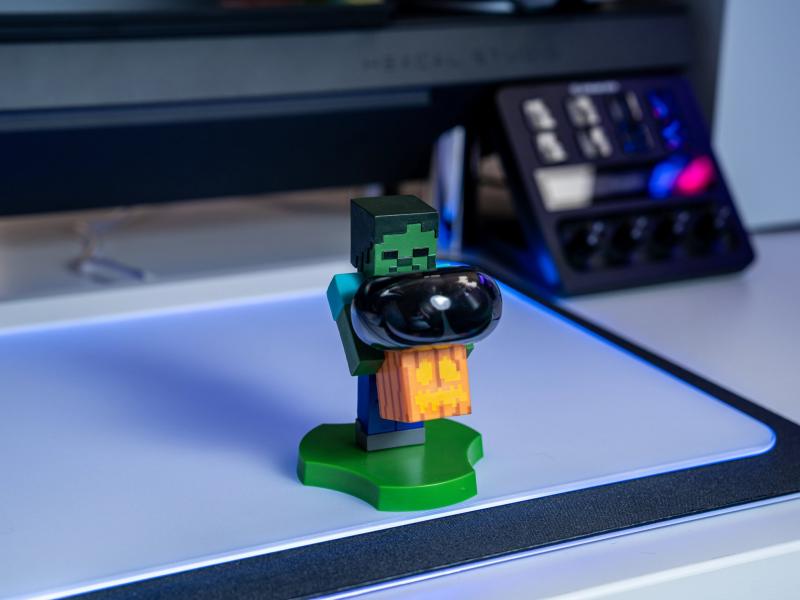 Minecraft Zombie Holdem, Earbud Holder (11 cm) / stojak na słuchawki Minecraft Zombie (11 cm)