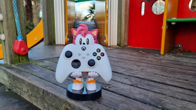 Sonic the hedgehog Amy Rose phone & controller holder (20 cm) / stojak Sonic the hedgehog Amy Rose (20 cm)