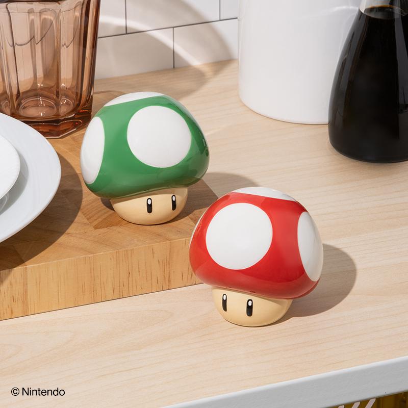 Super Mario Mushroom Salt and Pepper Shakers / zestaw Super Mario Grzybki solniczka i pieprzniczka