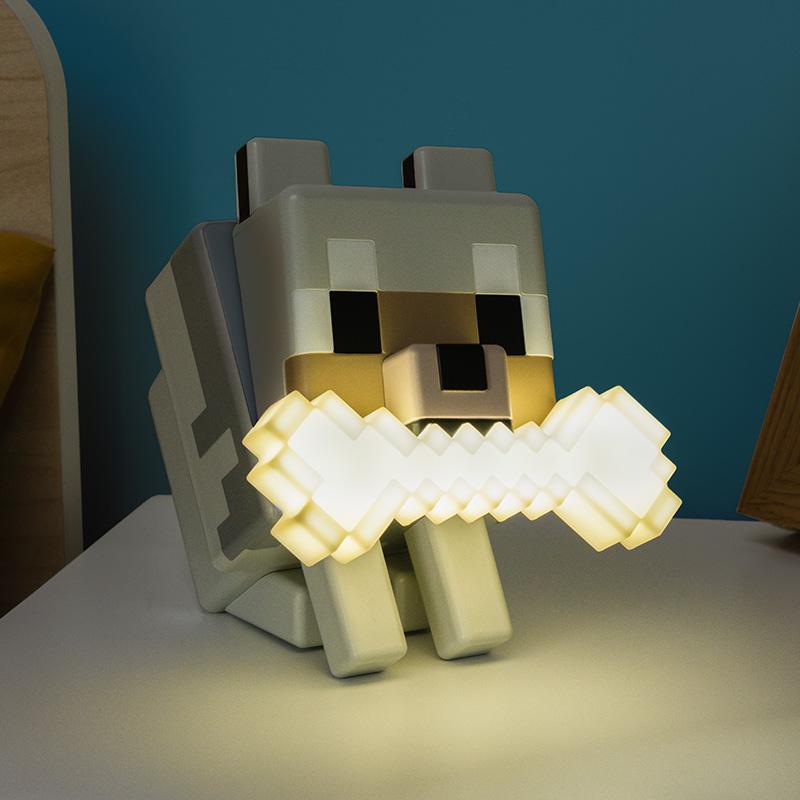 Minecraft Wolf GloBuddies Light (high: 14,30 cm) / Minecraft lampka GloBuddies - Wilk (wysokość: 14,30 cm)