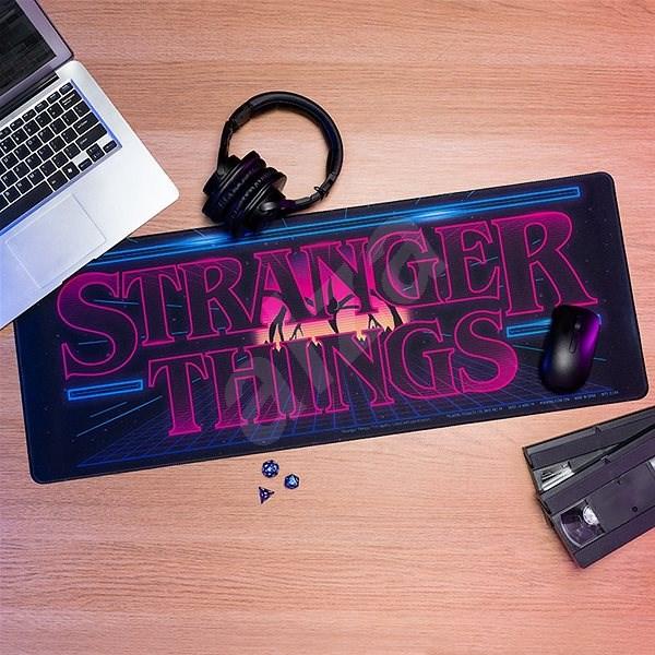 Stranger Things Arcade Logo desk mat - mousepad (80 x 30 cm) / mata na biurko - podkładka pod myszkę Stranger Things Arcade Logo