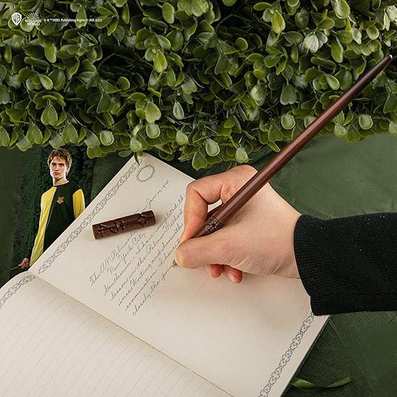 Harry Potter wand pen & stand with 3D bookmark - Cedric Diggory / Harry Potter długopis-różdżka plus stojak z zakładką 3D - Cedric Diggory