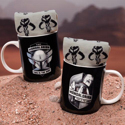 Star Wars The Mandalorian Mug and Socks gift set / zestaw prezentowy Gwiezdne Wojny - Mandalorian: kubek plus skarpetki