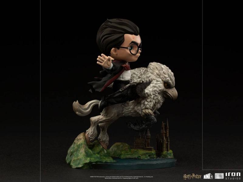 Harry Potter and Buckbeak Minico figurine (high: 16 cm) / figurka Harry Potter i Hardodziob Minico (wysokość: 16 cm)