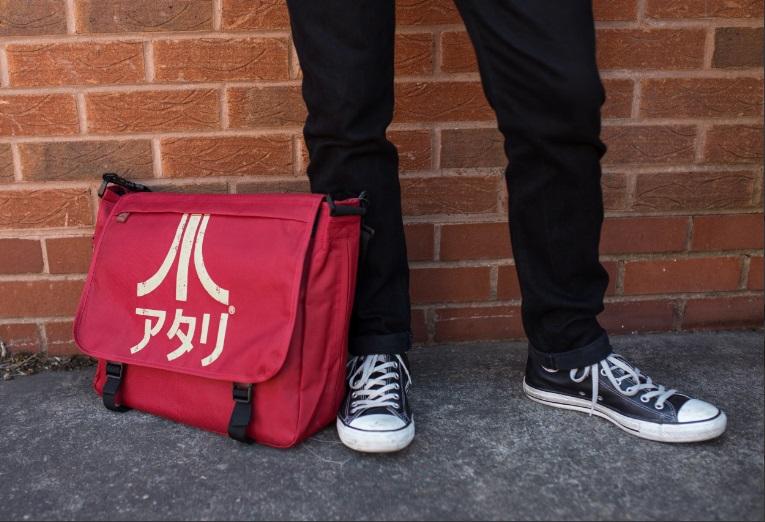 Atari Messenger Bag / Atari torba na ramię