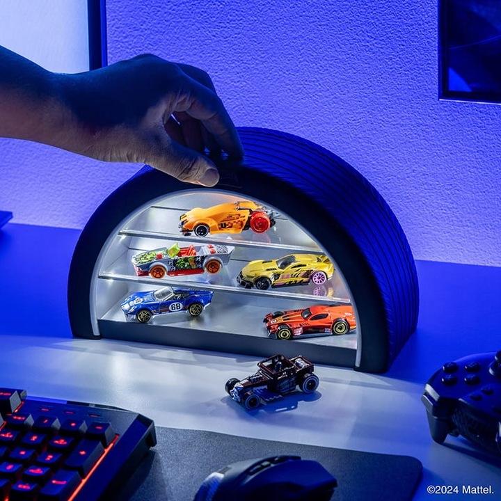 Hot Wheels desktop / wall tyre display case / Hot Wheels lampka ekspozycyjna ścienno-biurkowa - opona