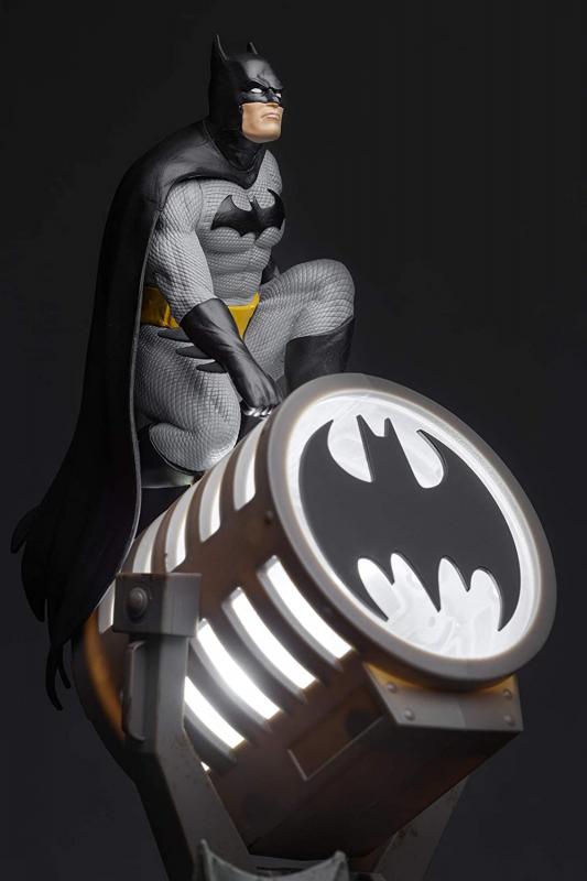 Batman Figurine Light (high: 27 cm) / lampka figurka Batman (wysokość: 27 cm)