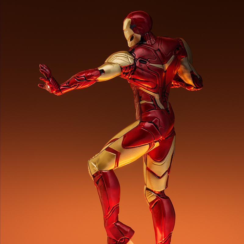 Marvel Iron-Man Diorama Light (high: 31,5 cm) / lampa Marvel Iron-Man Diorama (wysokość: 31,5 cm)