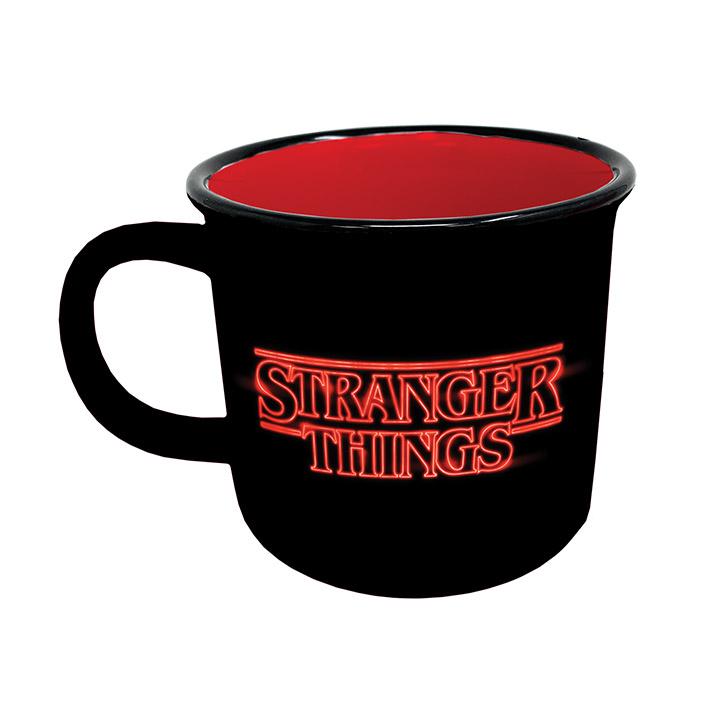 STRANGER THINGS CAMPFIRE SET: metal mug plus keychain / Stranger Things zestaw biwakowy: kubek metalowy plus brelok