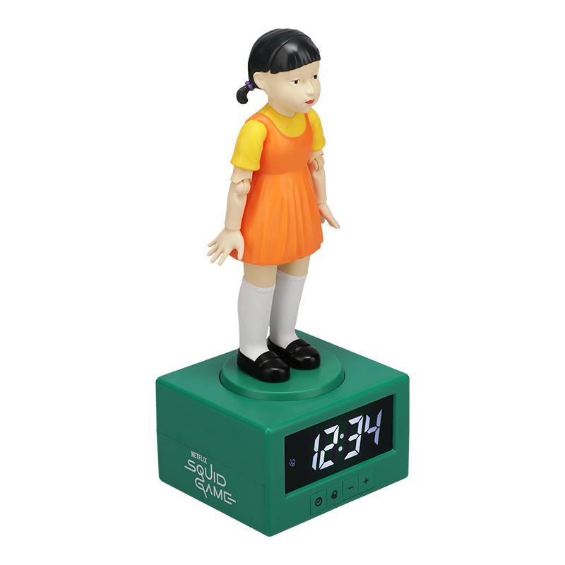 Squid Game Spirits Young Hee Alarm Clock (high: 24,50 cm) / Squid Game budzik lalka Young Hee (wysokość: 24,50 cm)