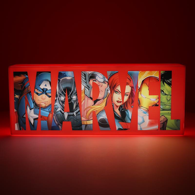 Marvel Avengers Logo Light Try Me Plinth / lampka Marvel Avengers Logo (z przyciskiem Try me)