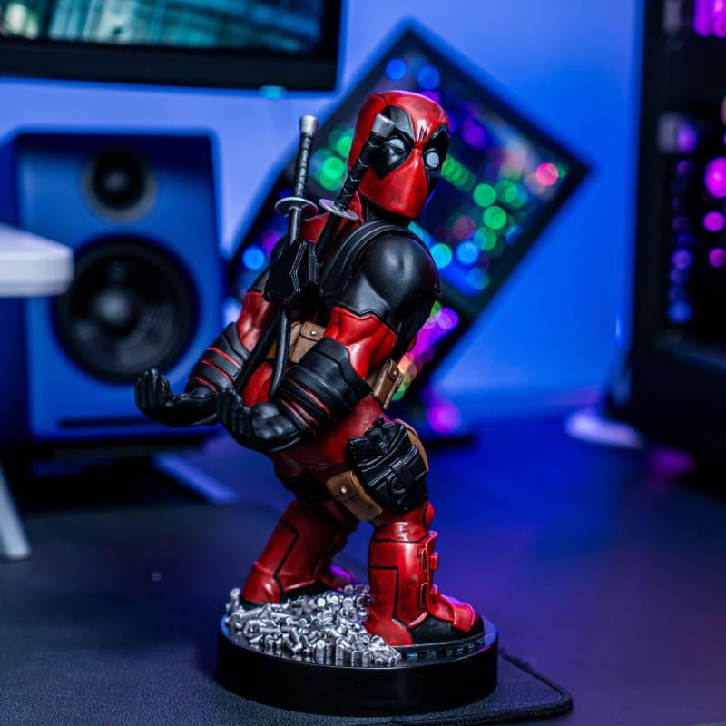 Marvel Deadpool Bringing Up The Rear phone & controller holder (20 cm) v.2 / stojak Marvel Deadpool - dźwigając ciężar - (20 cm) wersja 2