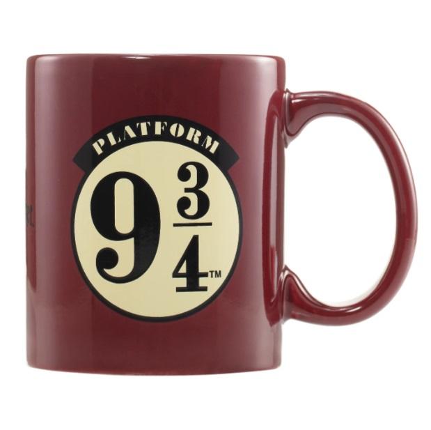 HARRY POTTER (PLATFORM 9 3/4) MUG & SOCK GIFT SET / Harry Potter zestaw prezentowy (Peron 9 3/4): kubek plus skarpetki