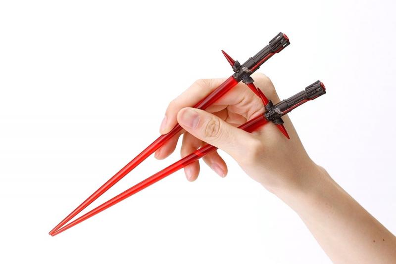 Star Wars Chopsticks Episode VII Kylo Ren Lightsaber / Zestaw pałeczek Gwiezdne Wojny - miecze świetlne Kylo Ren (epizod VII)