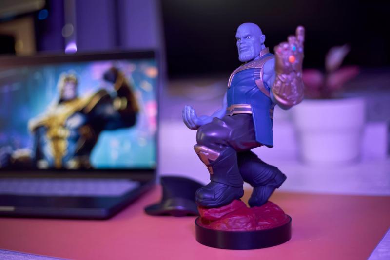 Marvel Thanos controller and phone holder (20 cm) / Stojak Marvel Thanos (20 cm)