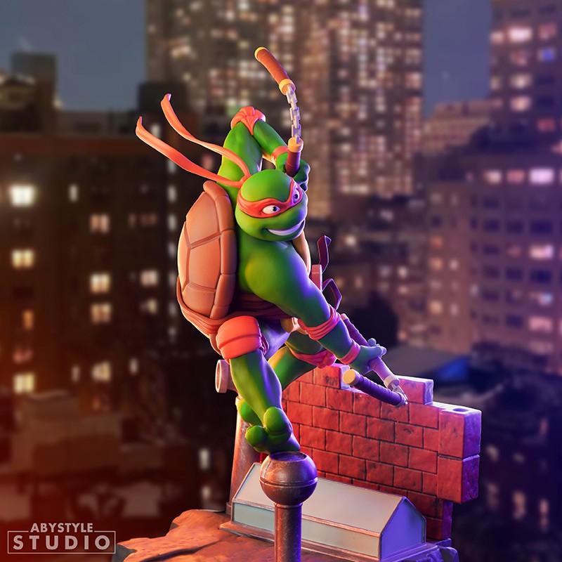 TMNT Figurine - Michelangelo 1:10 (high: 21 cm) / Figurka TMNT - Michelangelo 1:10 (wysokość: 21 cm) - ABS