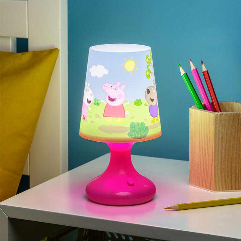 Peppa Pig Table Lamp (high: 18,50 cm) / Świnka Peppa Lampka nocna (wysokość: 18,50 cm)