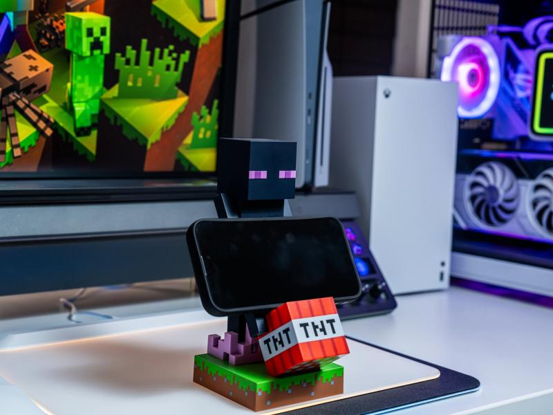 Minecraft - Enderman phone & controller holder (high: 20 cm) / Minecraft stojak na telefon - kontroler (wysokość: 20 cm) - Enderman