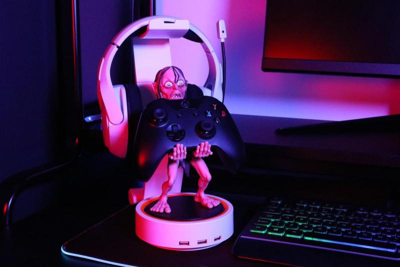 Lord of the Ring - Gollum phone & controller holder (20 cm) DAMAGED PACKING / stojak Władca Pierścieni - Gollum (20 cm) USZKODZONE OPAKOWANIE
