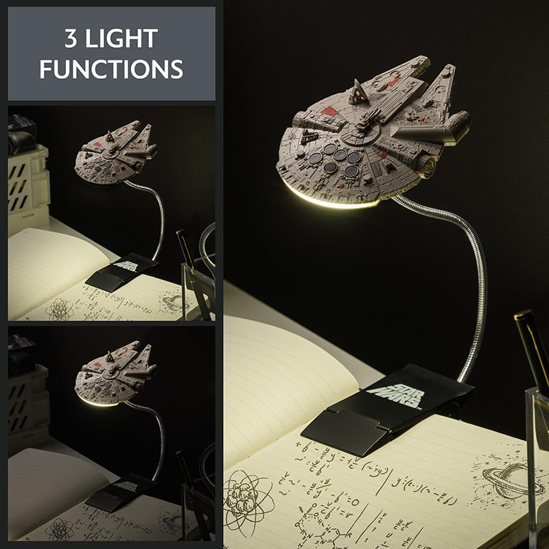 Star Wars Millennium Falcon Book Light (clip) / Gwiezdne Wojny lampka do czytania Sokół Millenium (klips)