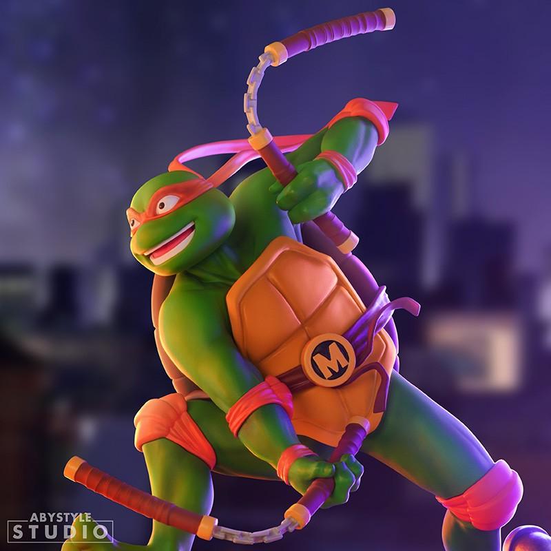 TMNT Figurine - Michelangelo 1:10 (high: 21 cm) / Figurka TMNT - Michelangelo 1:10 (wysokość: 21 cm) - ABS