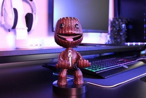 Little Big Planet - Sackboy controller and phone holder (20 cm) / stojak Little Big Planet - Sackboy (20 cm)