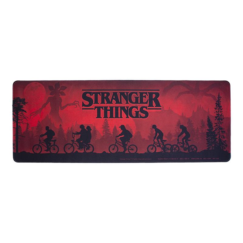 Stranger Things Classic Logo Desk Mat desk mat - mousepad (80 x 30 cm) / mata na biurko - podkładka pod myszkę Stranger Things Classic Logo