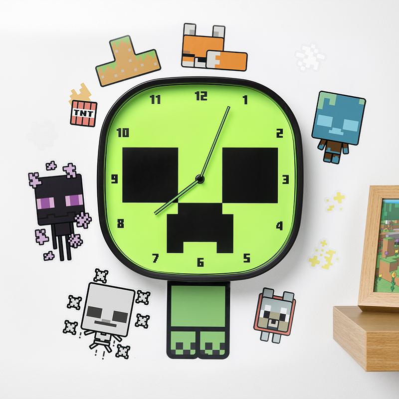 Minecraft Creeper Glow In The Dark Wall Clock with set of stickers / Minecraft Creeper zegar ścienny świecący w ciemności plus zestaw naklejek