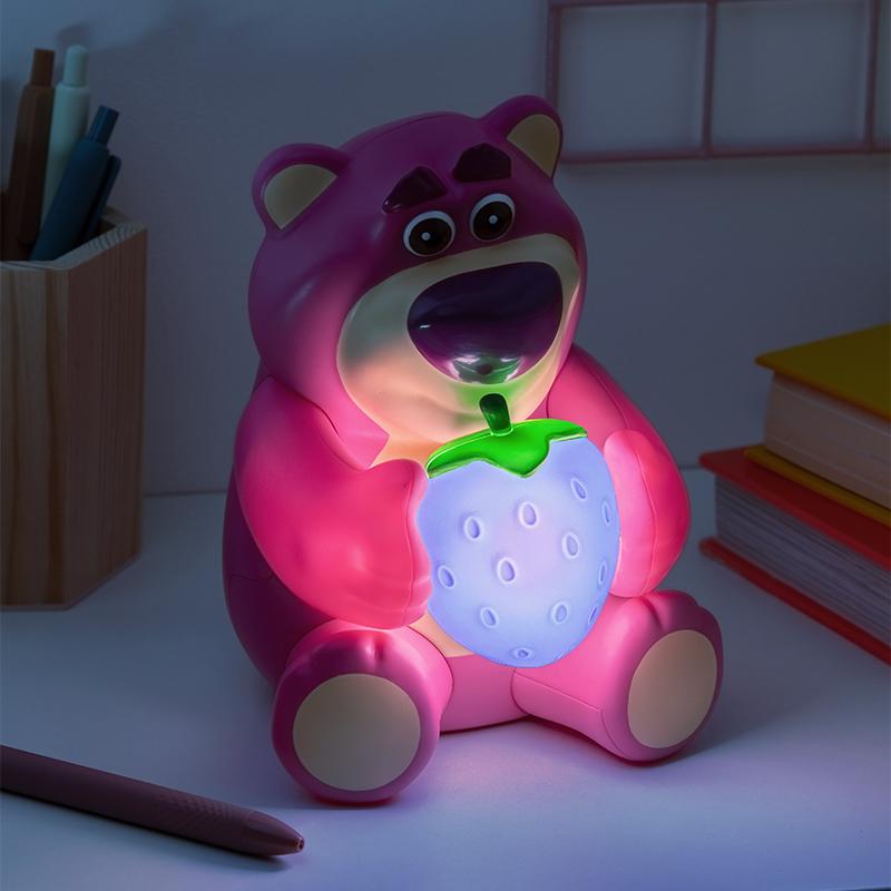 Toy Story GloBuddies Colour Change Light - Lotso (high: 16 cm)/ Toy Story lampka wielokolorowa GloBuddies - Miś Tuliś (wysokość: 16 cm)