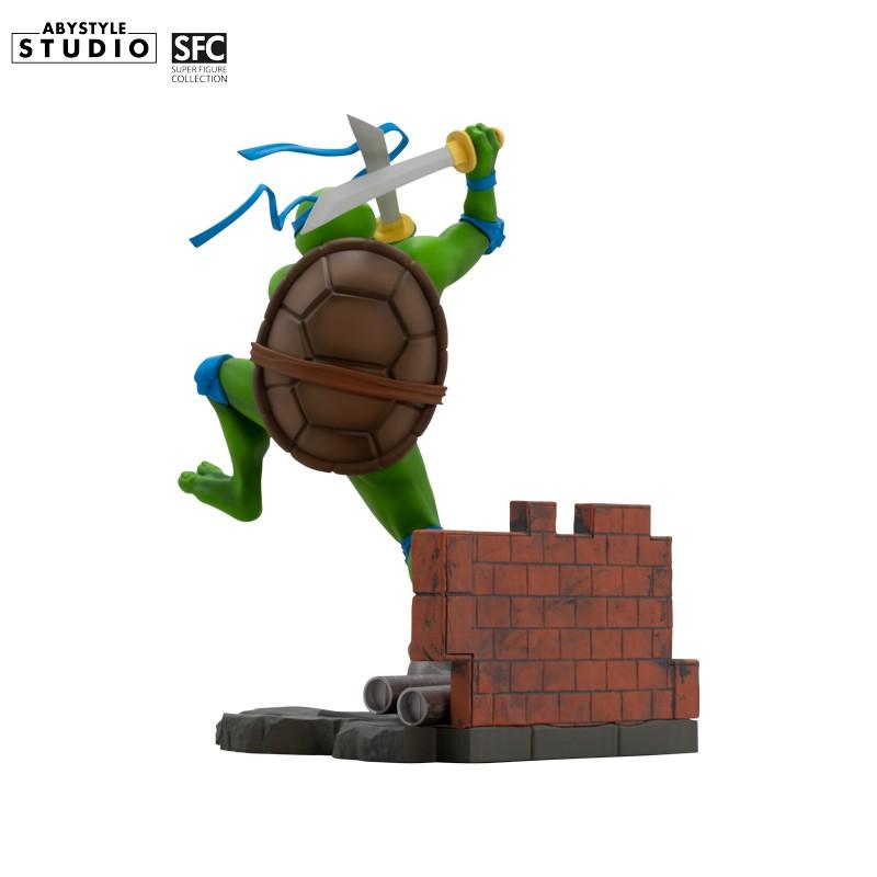 TMNT Figurine - Leonardo 1:10 (high: 21 cm) / Figurka TMNT - Leonardo 1:10 (wysokość: 21 cm) - ABS