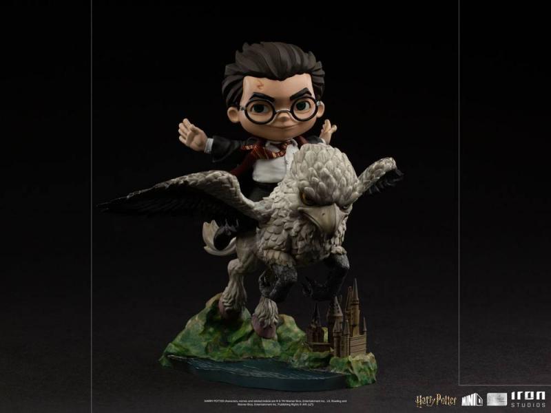 Harry Potter and Buckbeak Minico figurine (high: 16 cm) / figurka Harry Potter i Hardodziob Minico (wysokość: 16 cm)