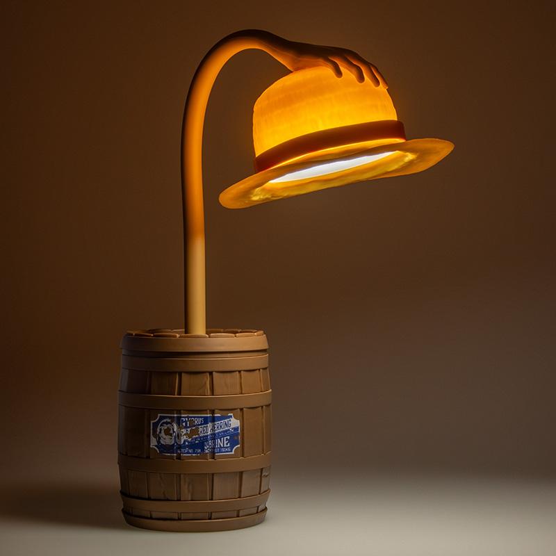 One Piece Straw Hat Posable Light (high: 27,6 cm) / One Piece lampka Słomkowy Kapelusz (wysokość: 27,6 cm)