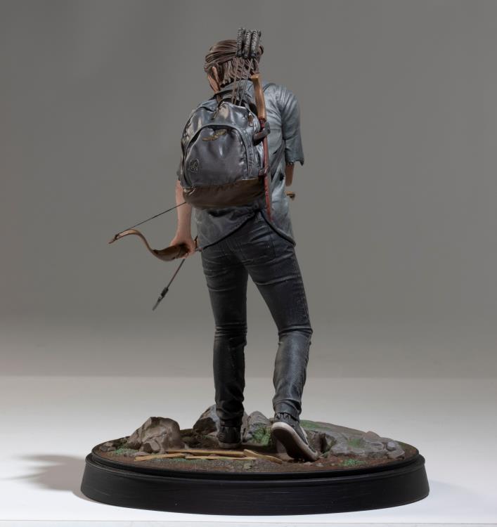 The Last of Us Part II Ellie with Bow Statue (high: 20 cm) / Figurka Ellie z łukiem - Last of us II (wysokość: 20 cm)