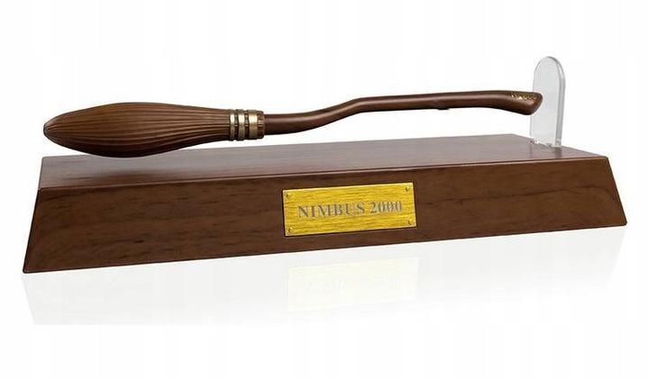 HARRY POTTER - Levitating Broom Pen Nimbus 2000 / Harry Potter - lewitujący długopis Nimbus 2000