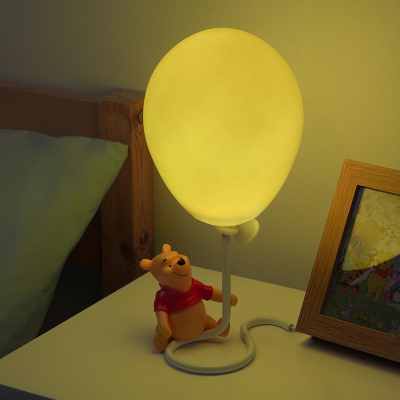 Disney Winnie the Pooh Balloon Light (high: 29 cm) / Disney Kubuś Puchatek lampka - balonik (wysokość: 29 cm)