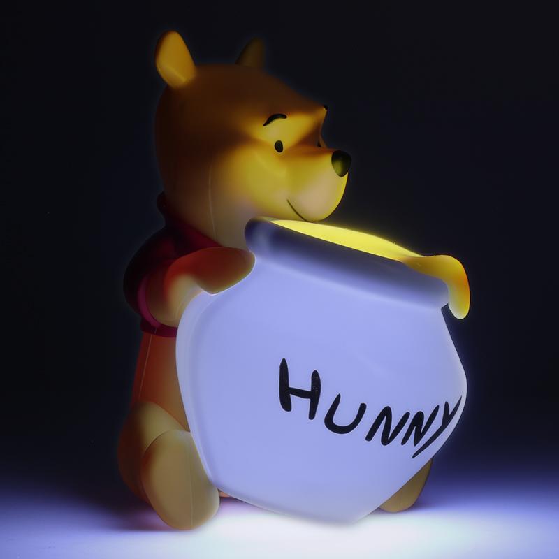 Disney Winnie the Pooh Light (high: 16,5 cm) / lampka Disney Kubuś Puchatek (wysokość: 16,5 cm)