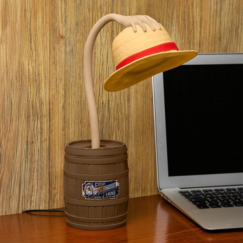 One Piece Straw Hat Posable Light (high: 27,6 cm) / One Piece lampka Słomkowy Kapelusz (wysokość: 27,6 cm)
