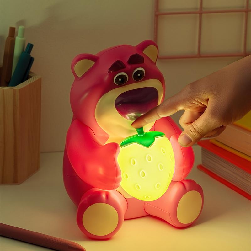 Toy Story GloBuddies Colour Change Light - Lotso (high: 16 cm)/ Toy Story lampka wielokolorowa GloBuddies - Miś Tuliś (wysokość: 16 cm)