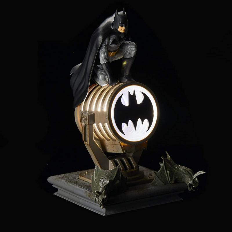 Batman Figurine Light (high: 27 cm) / lampka figurka Batman (wysokość: 27 cm)