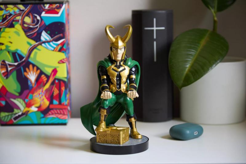 Marvel Loki controller and phone holder (20 cm) / stojak Marvel Loki (20 cm)